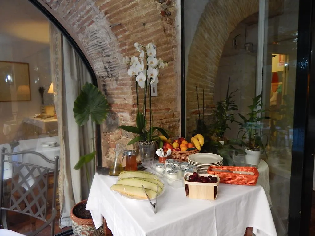 **  Hotel De La Font Peralada Hiszpania
