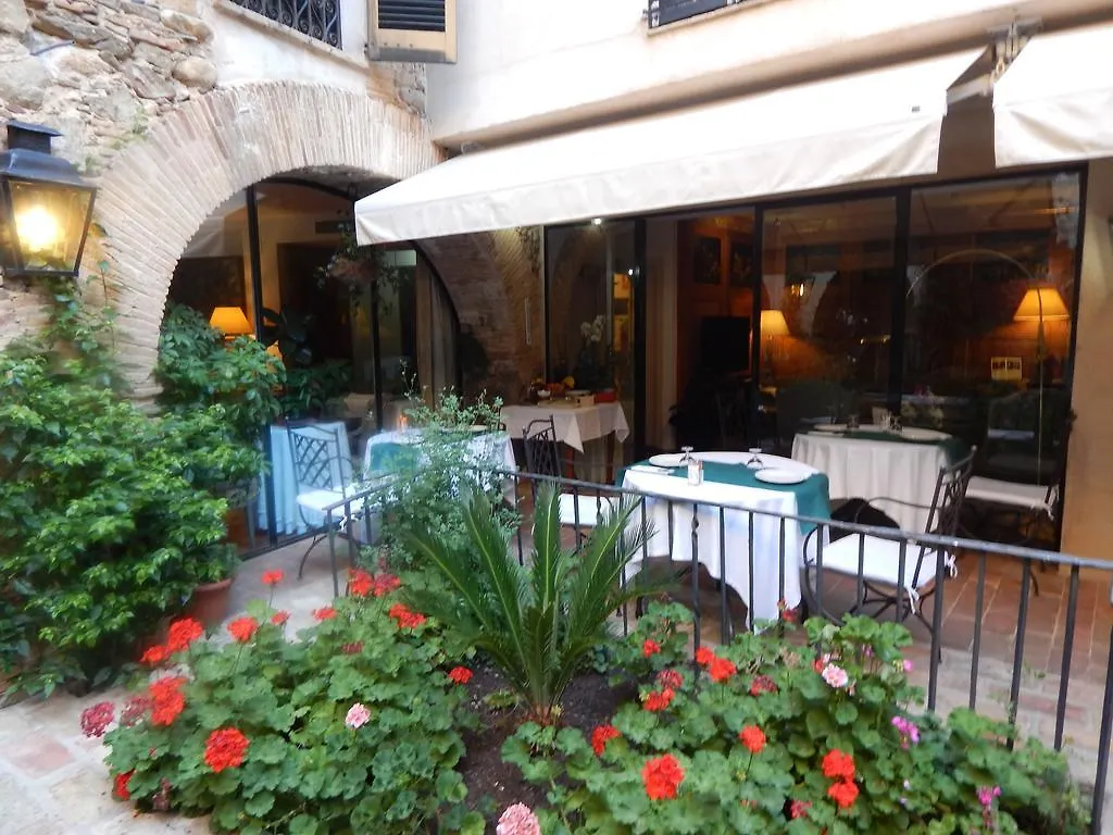 **  Hotel de La Font Peralada  España